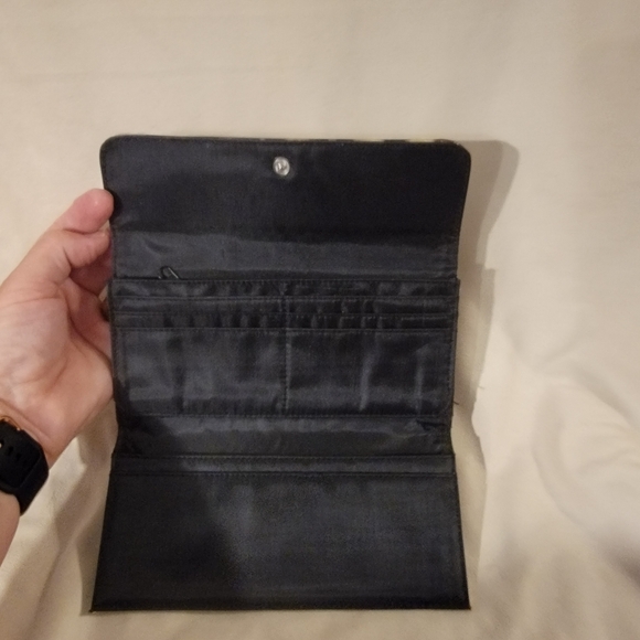 New animal print wallet. - Picture 3 of 3